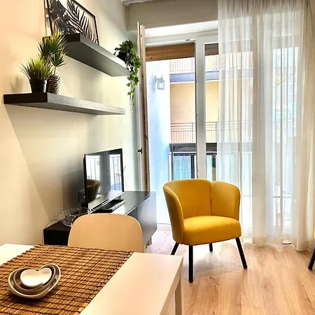 Oberdan & Charm - Elegant Apartment Bari