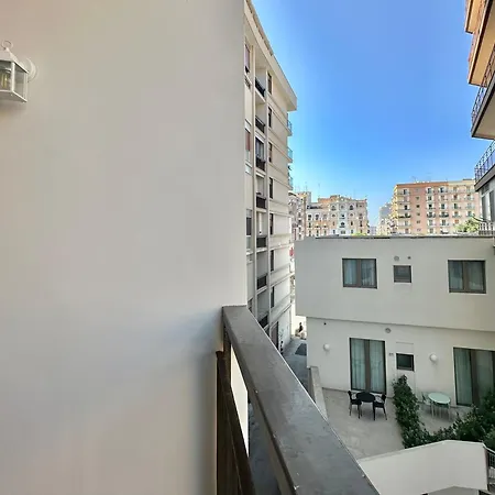 Oberdan & Charm - Elegant Apartment Bari