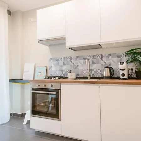 Oberdan & Charm - Elegant Apartamento