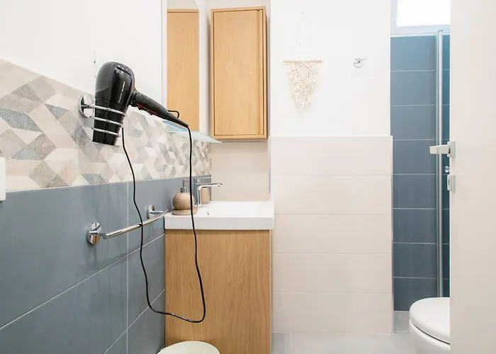 Apartment Oberdan & Charm - Elegant Bari